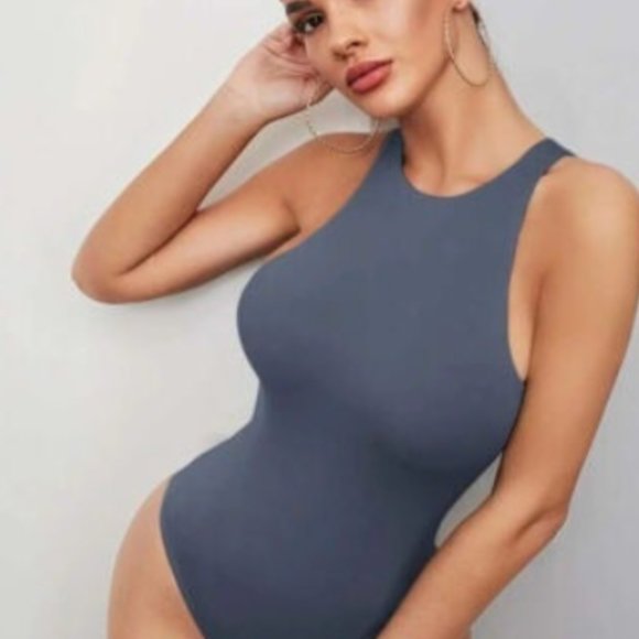 Women's Bodysuit Sleeveless Scoop Neck Stretch Top size: small (4) US - Picture 1 of 3